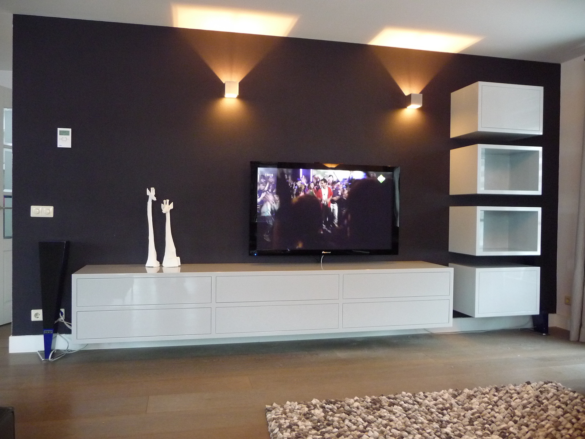 Tv kasten eindeloosdesign